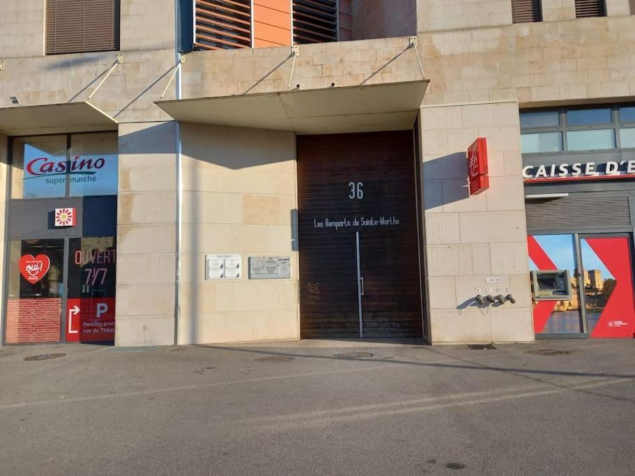 Appartement 8 Personnes En Face Des Remparts Climatise Avec Terrasse Et Parking 아비뇽 외부 사진